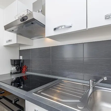Hrestak Apartment *