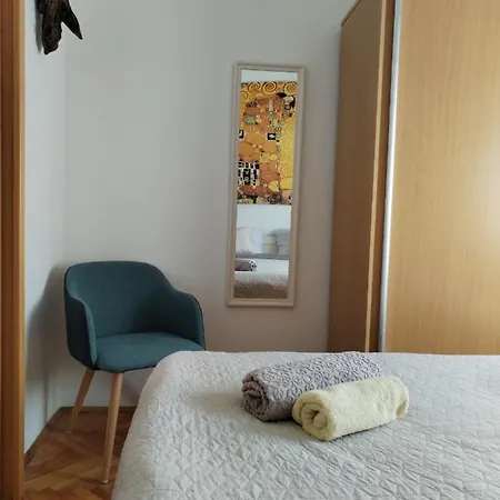 Apartment Hrestak *