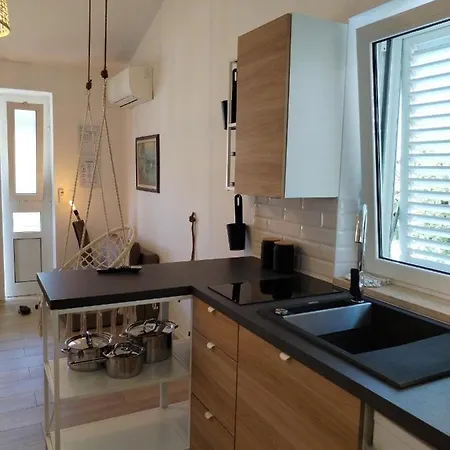 Apartment Hrestak *